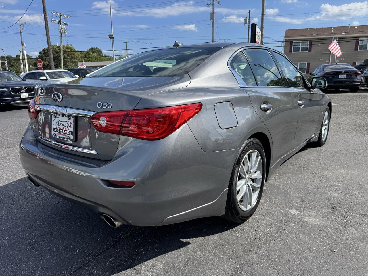 Infiniti Q50  2015