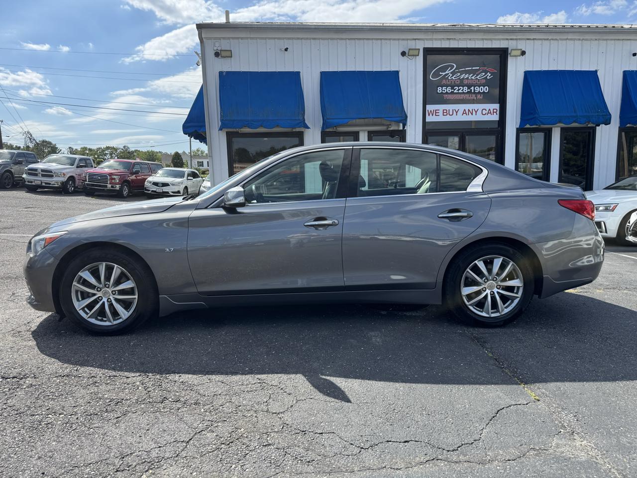 Infiniti Q50  2015