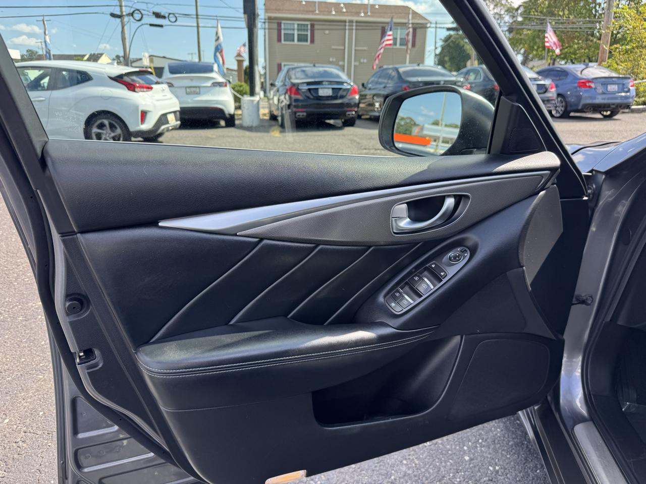 Infiniti Q50  2015
