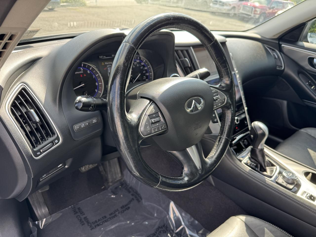 Infiniti Q50  2015