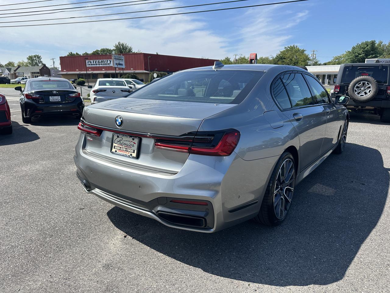 BMW 7 Series  2021