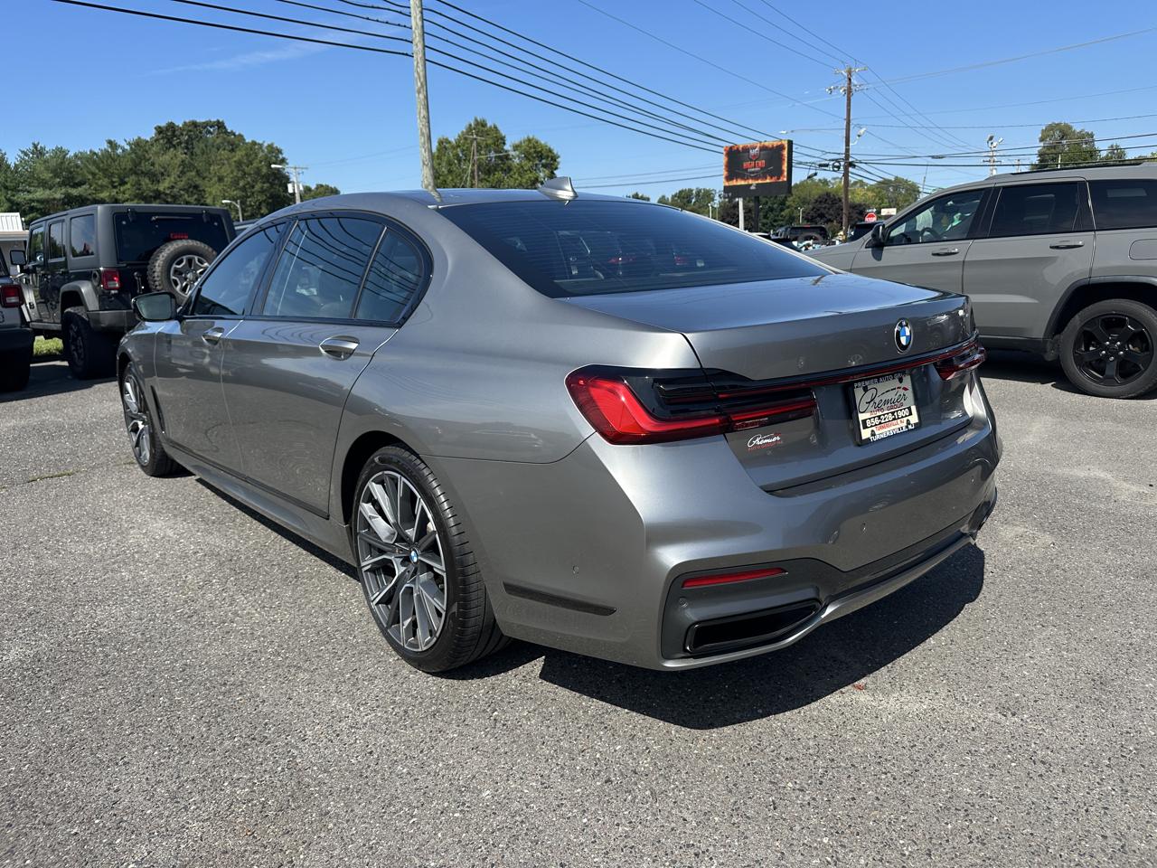 BMW 7 Series  2021