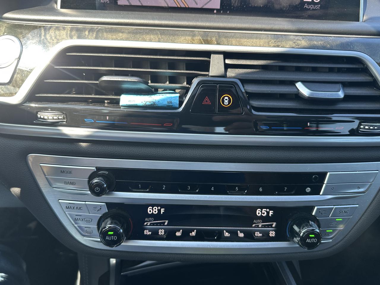 BMW 7 Series  2021