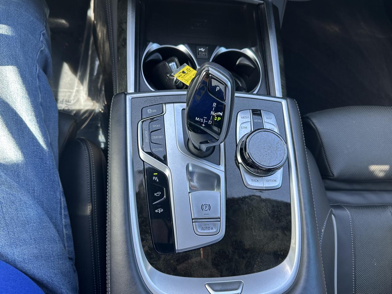 BMW 7 Series  2021