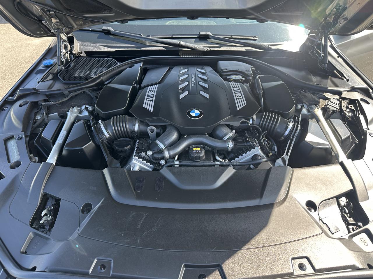BMW 7 Series  2021