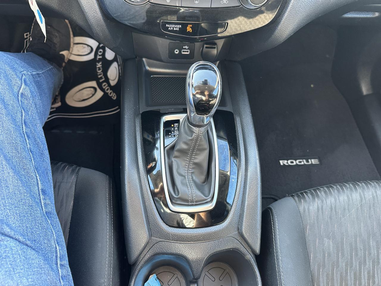 Nissan Rogue  2019