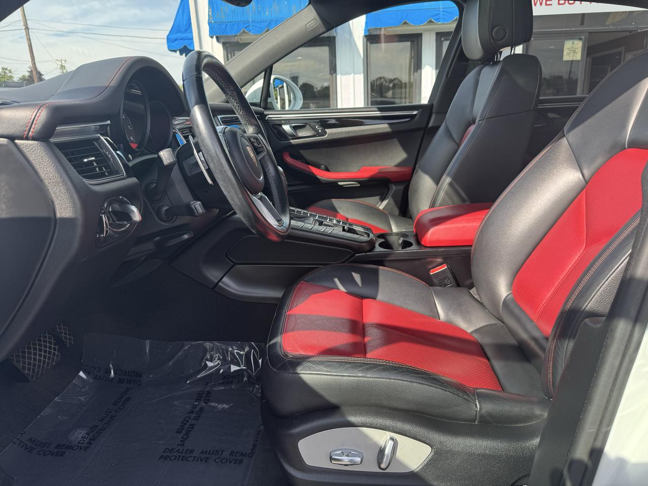 Porsche Macan  2018