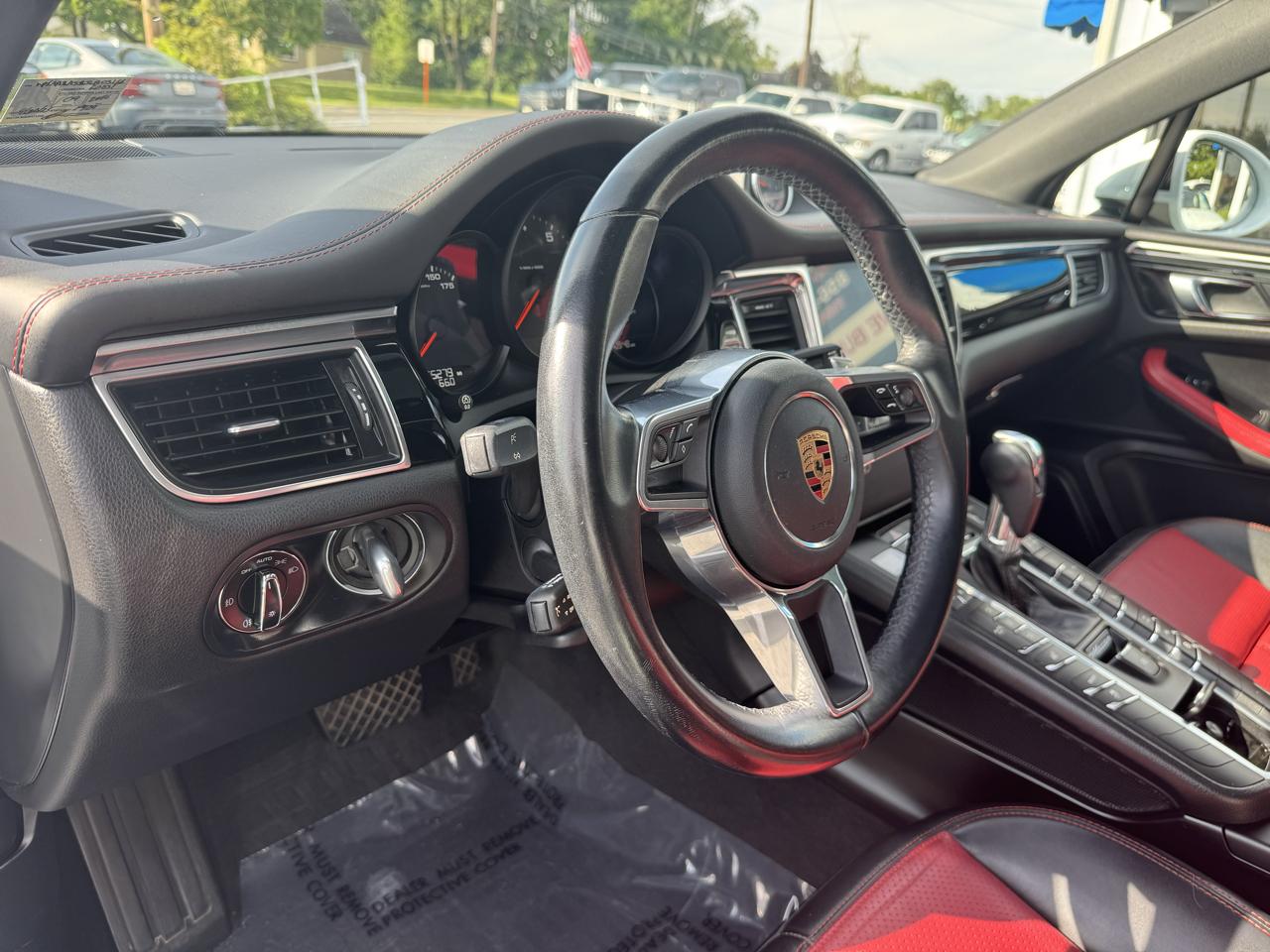 Porsche Macan  2018