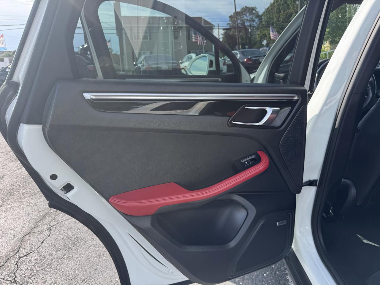 Porsche Macan  2018