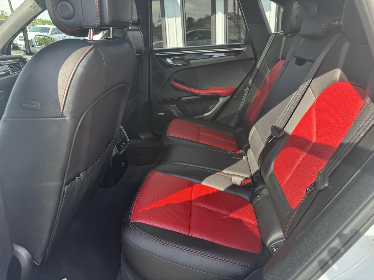 Porsche Macan  2018