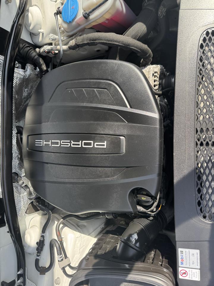 Porsche Macan  2018
