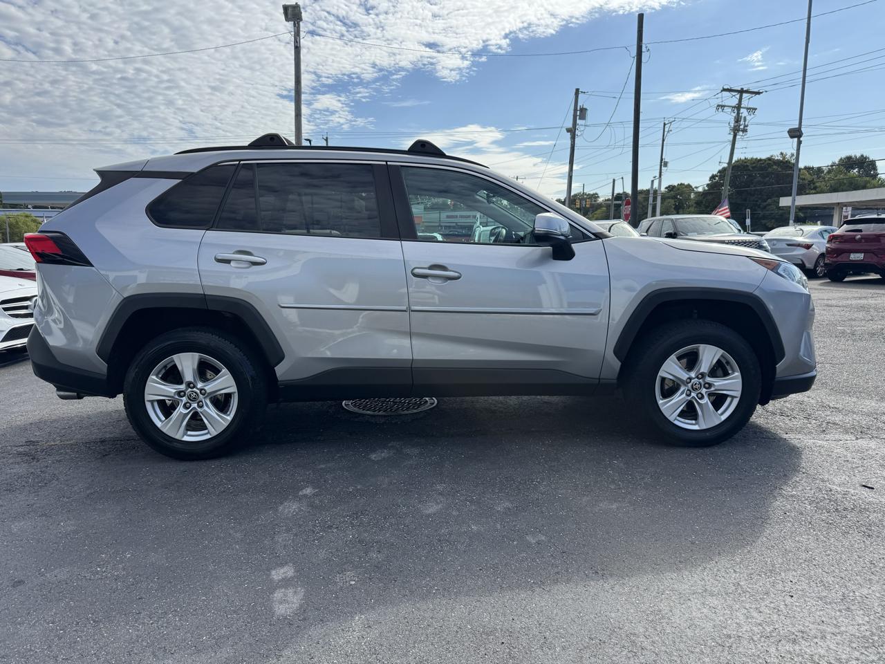 Toyota RAV4  2021