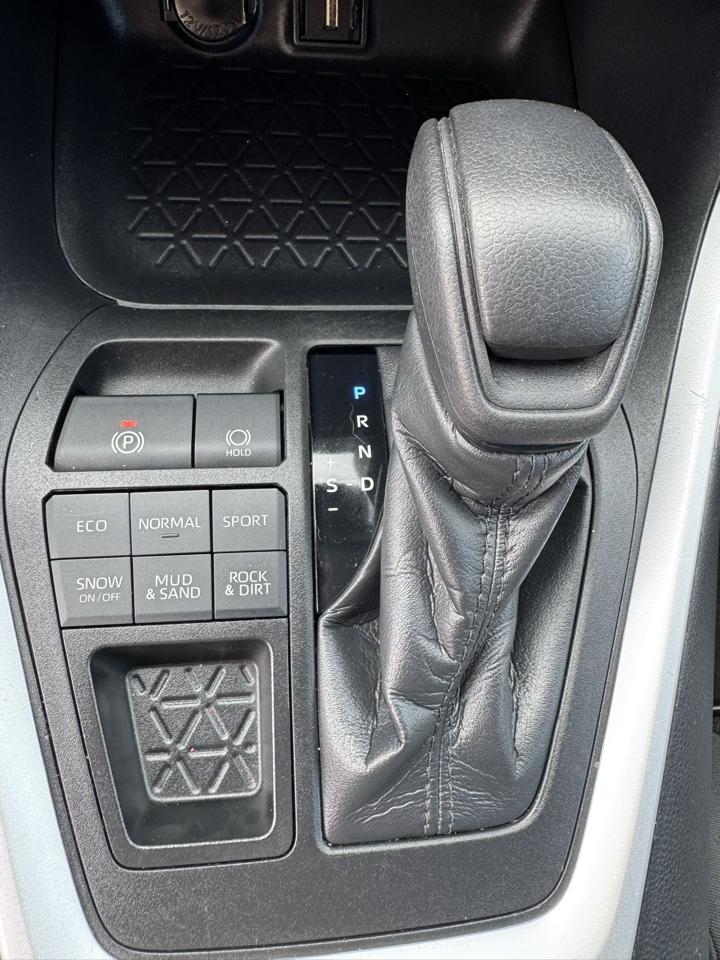 Toyota RAV4  2021
