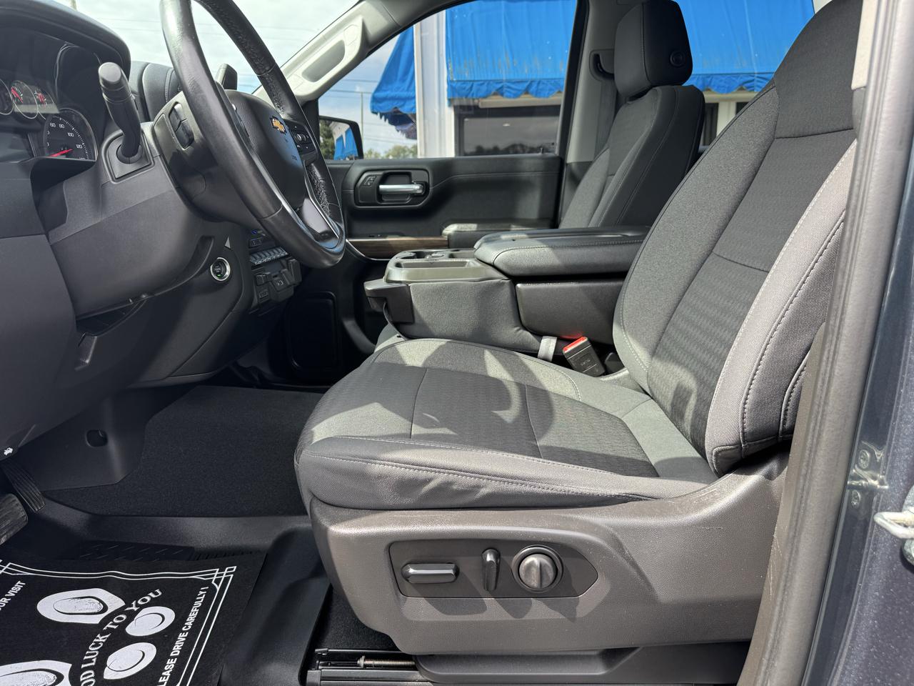 Chevrolet Silverado 1500  2020