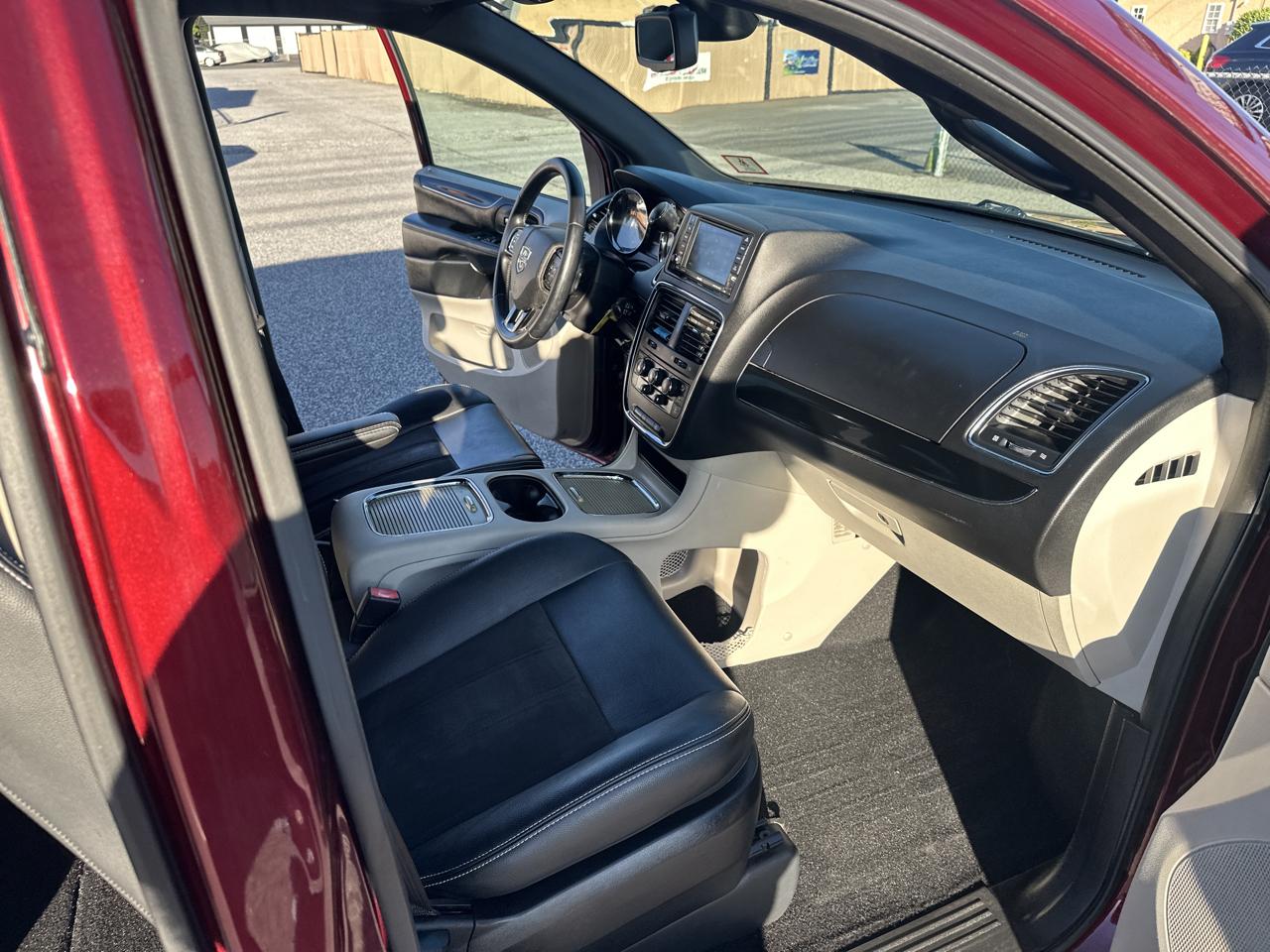 Dodge Grand Caravan  2019