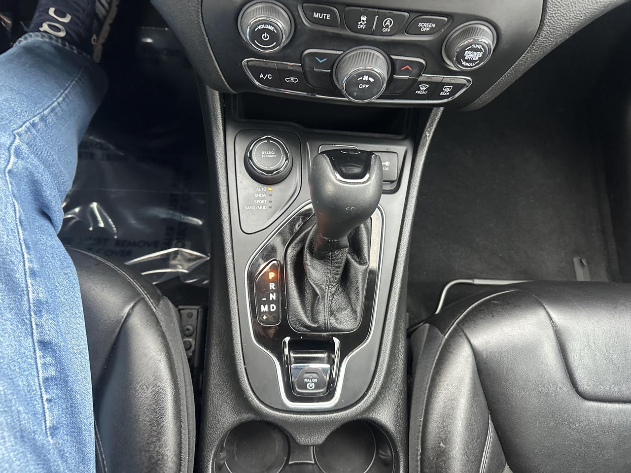 Jeep Cherokee  2021
