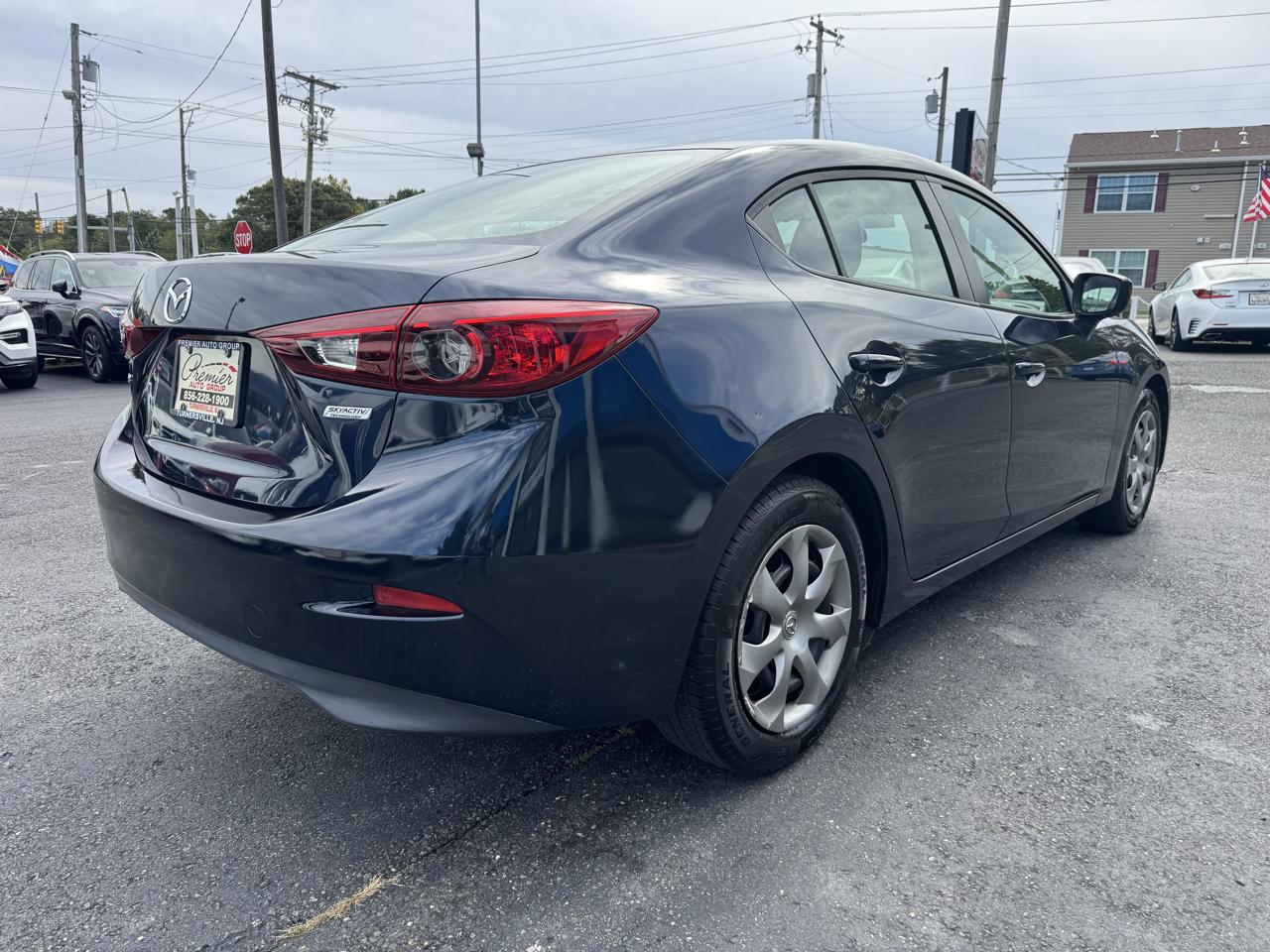 Mazda MAZDA3  2015