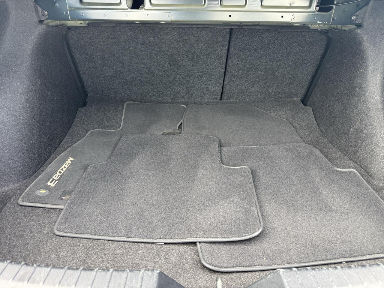 Mazda MAZDA3  2015