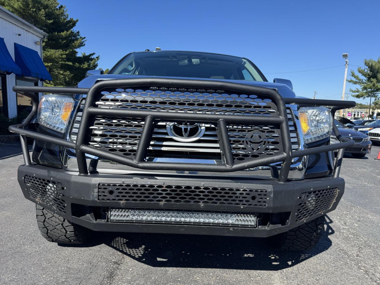 Toyota Tundra 4WD Truck  2014