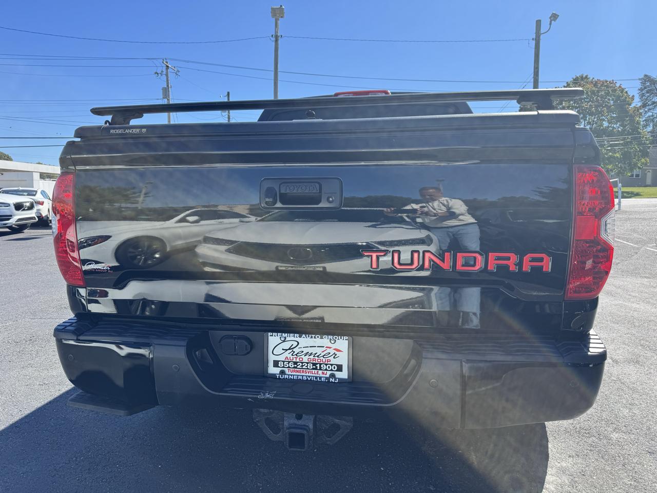 Toyota Tundra 4WD Truck  2014