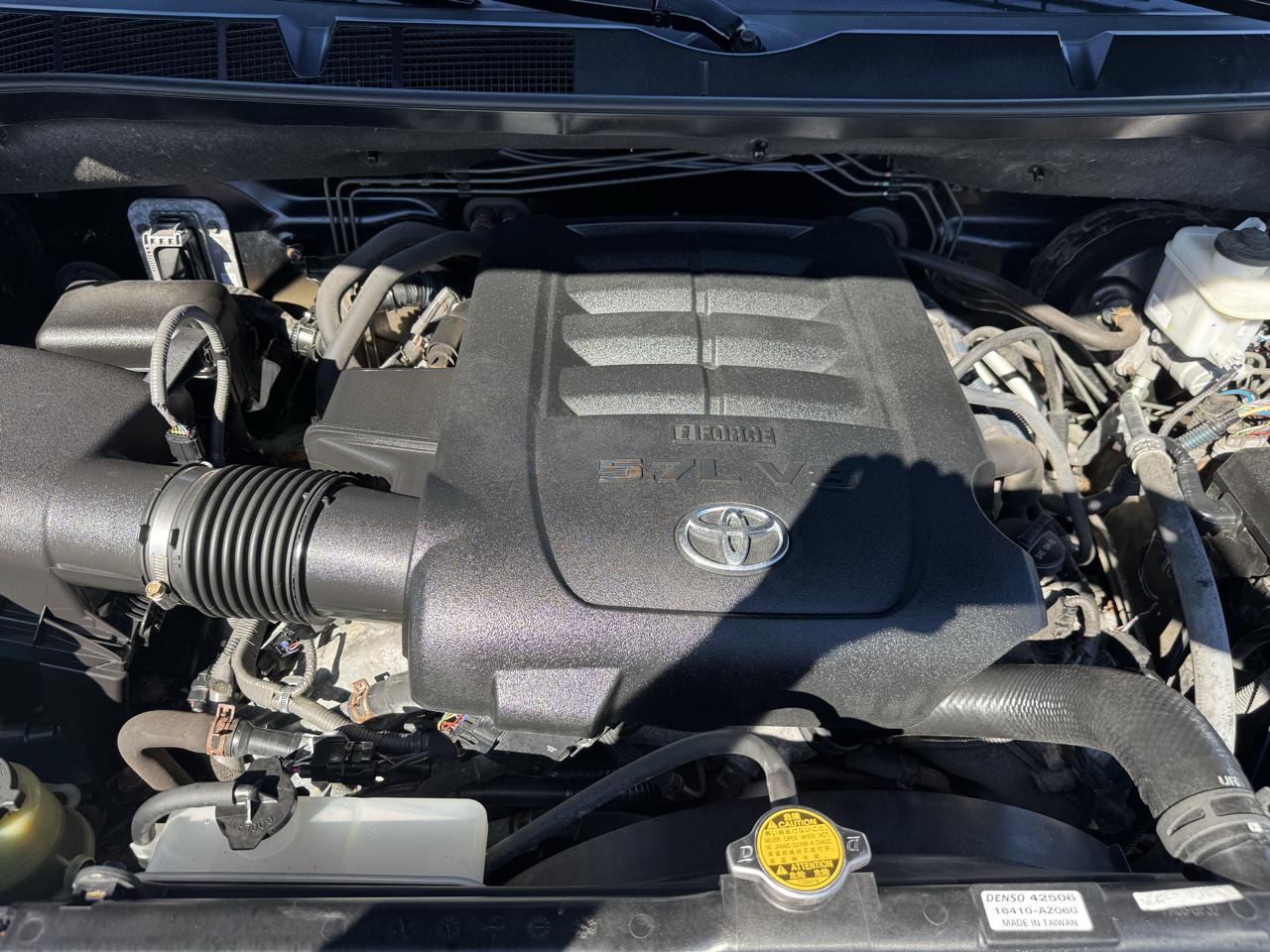 Toyota Tundra 4WD Truck  2014