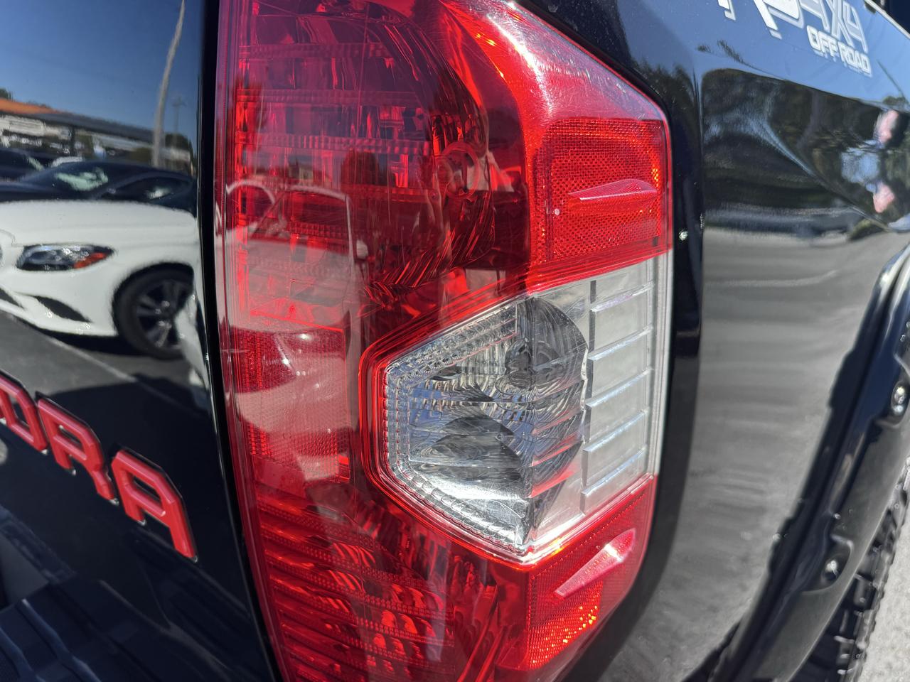Toyota Tundra 4WD Truck  2014