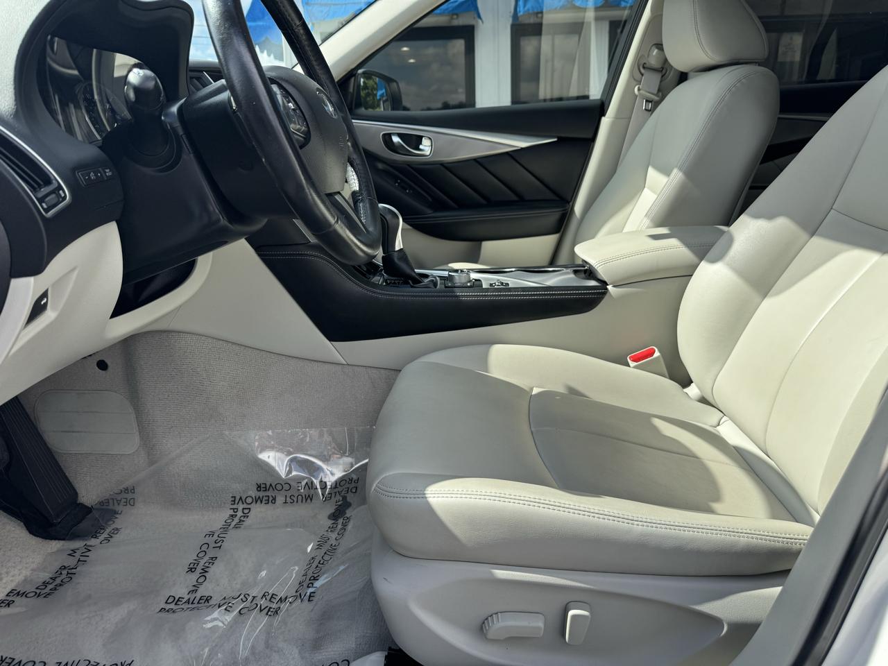 Infiniti Q50  2015