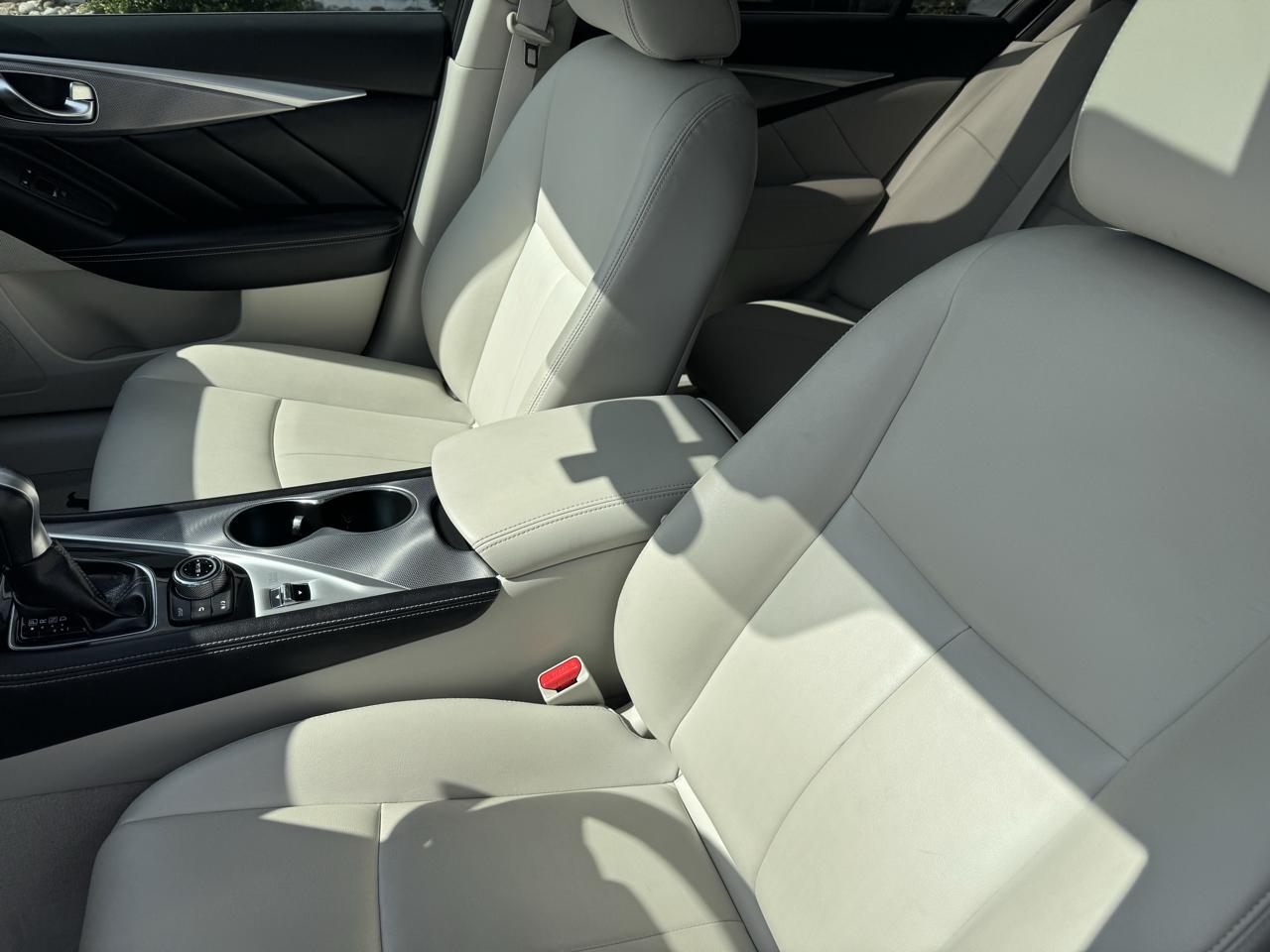Infiniti Q50  2015