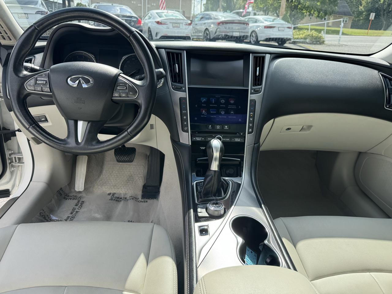 Infiniti Q50  2015