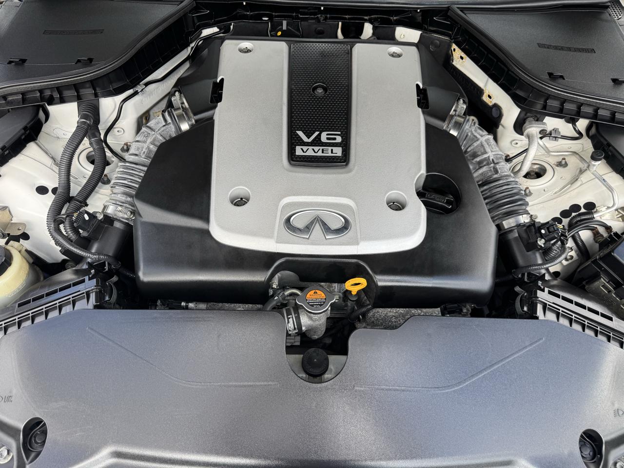 Infiniti Q50  2015