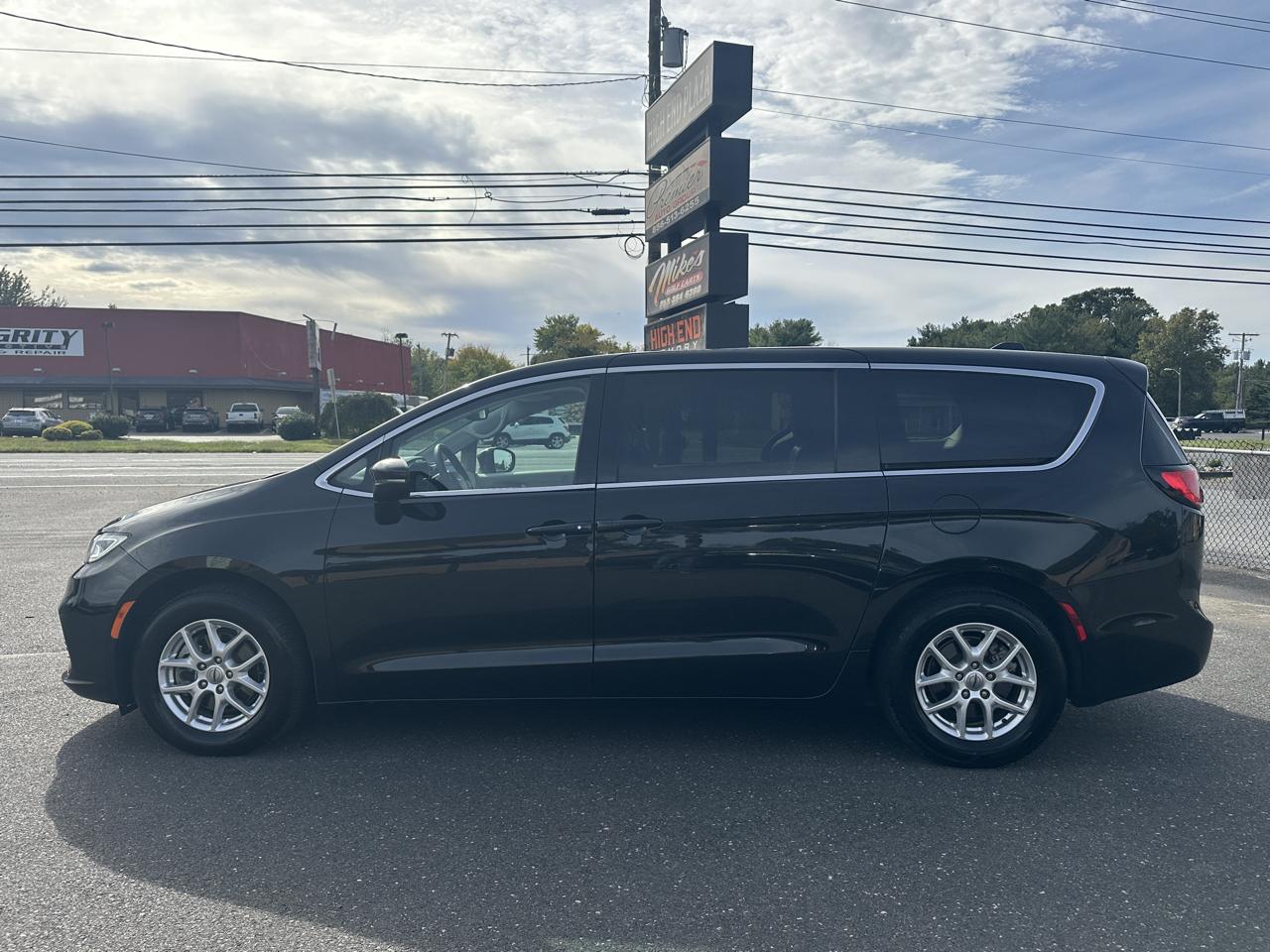 Chrysler Pacifica  2023