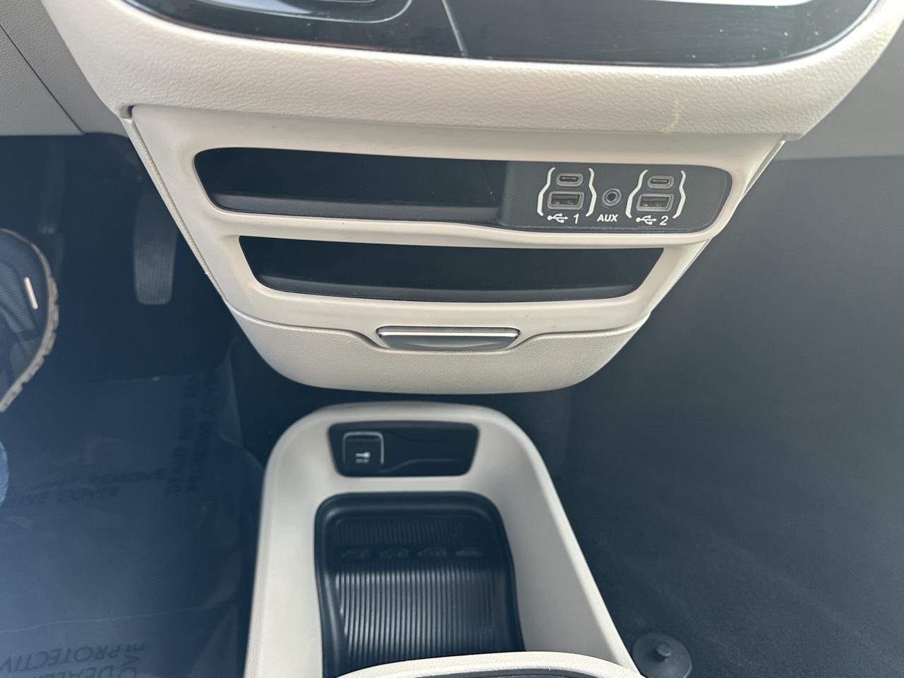 Chrysler Pacifica  2023