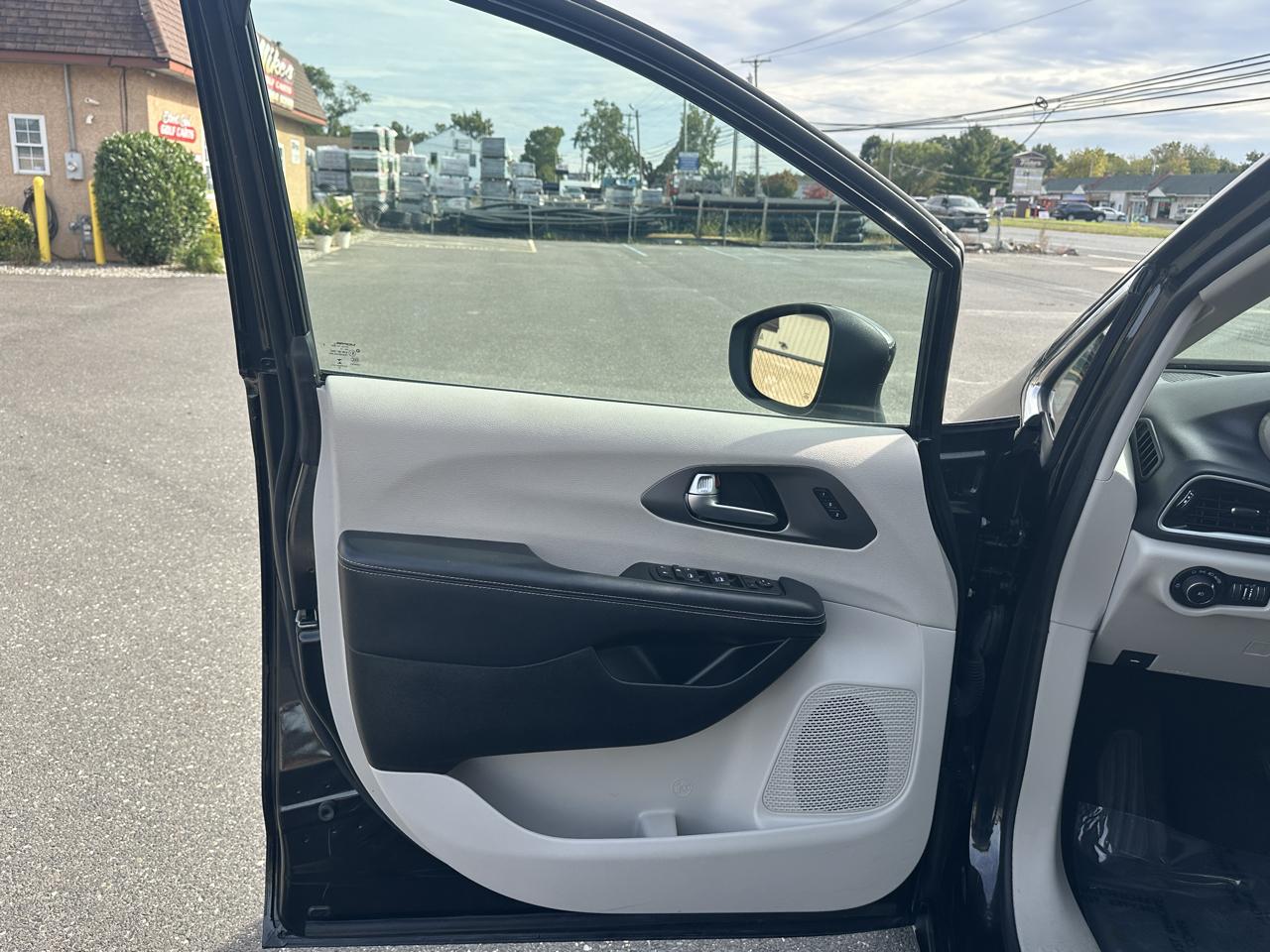 Chrysler Pacifica  2023