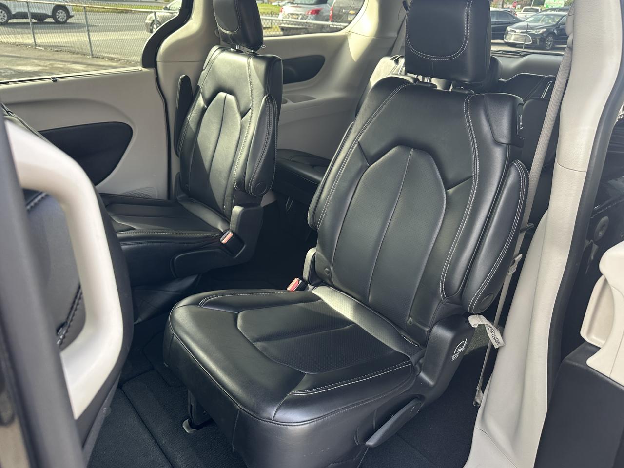 Chrysler Pacifica  2023