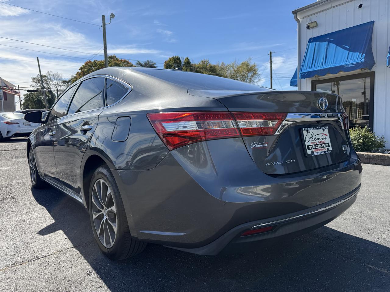 Toyota Avalon  2018