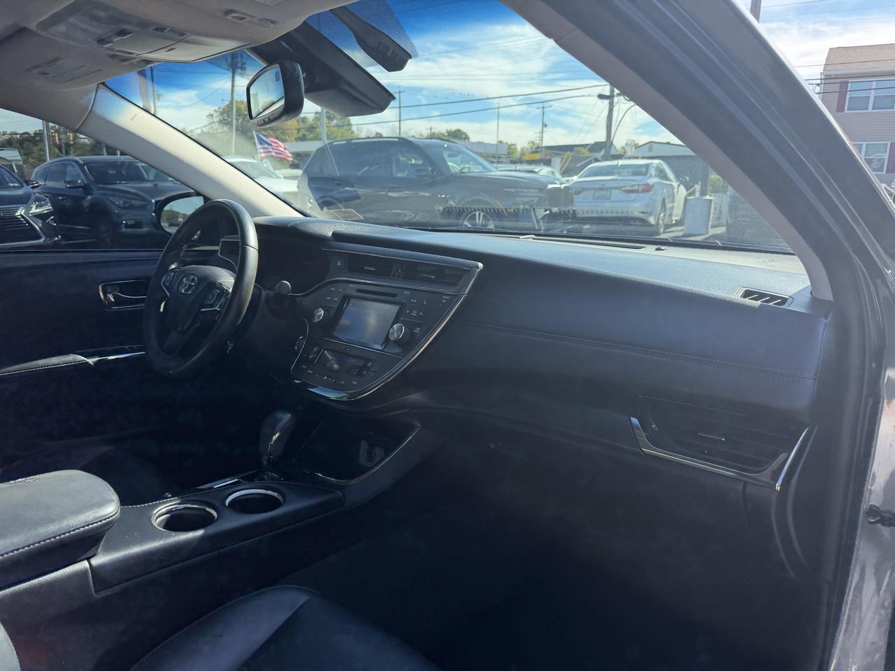 Toyota Avalon  2018