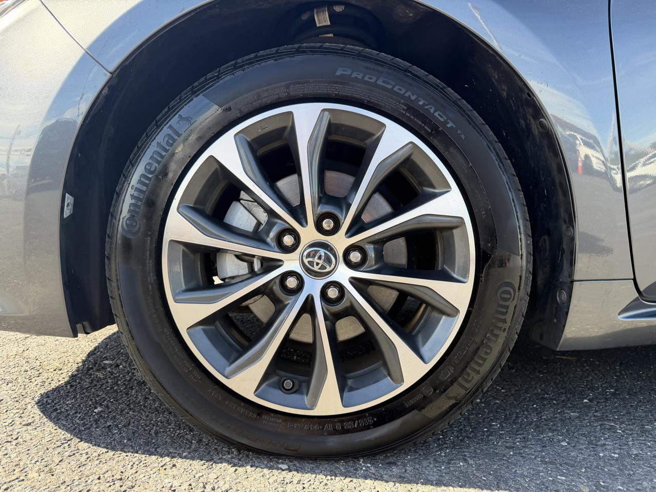 Toyota Avalon  2018