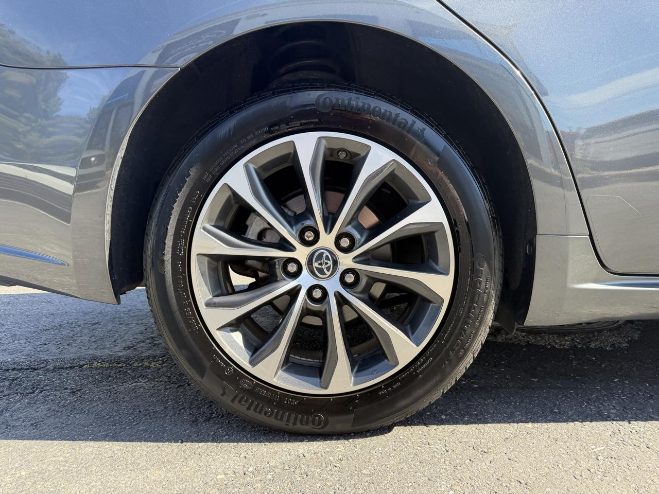 Toyota Avalon  2018