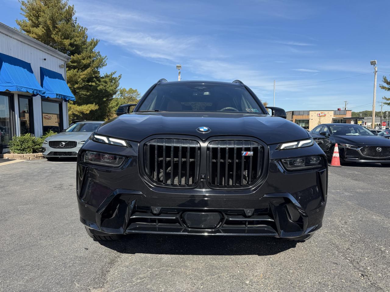 BMW X7  2025