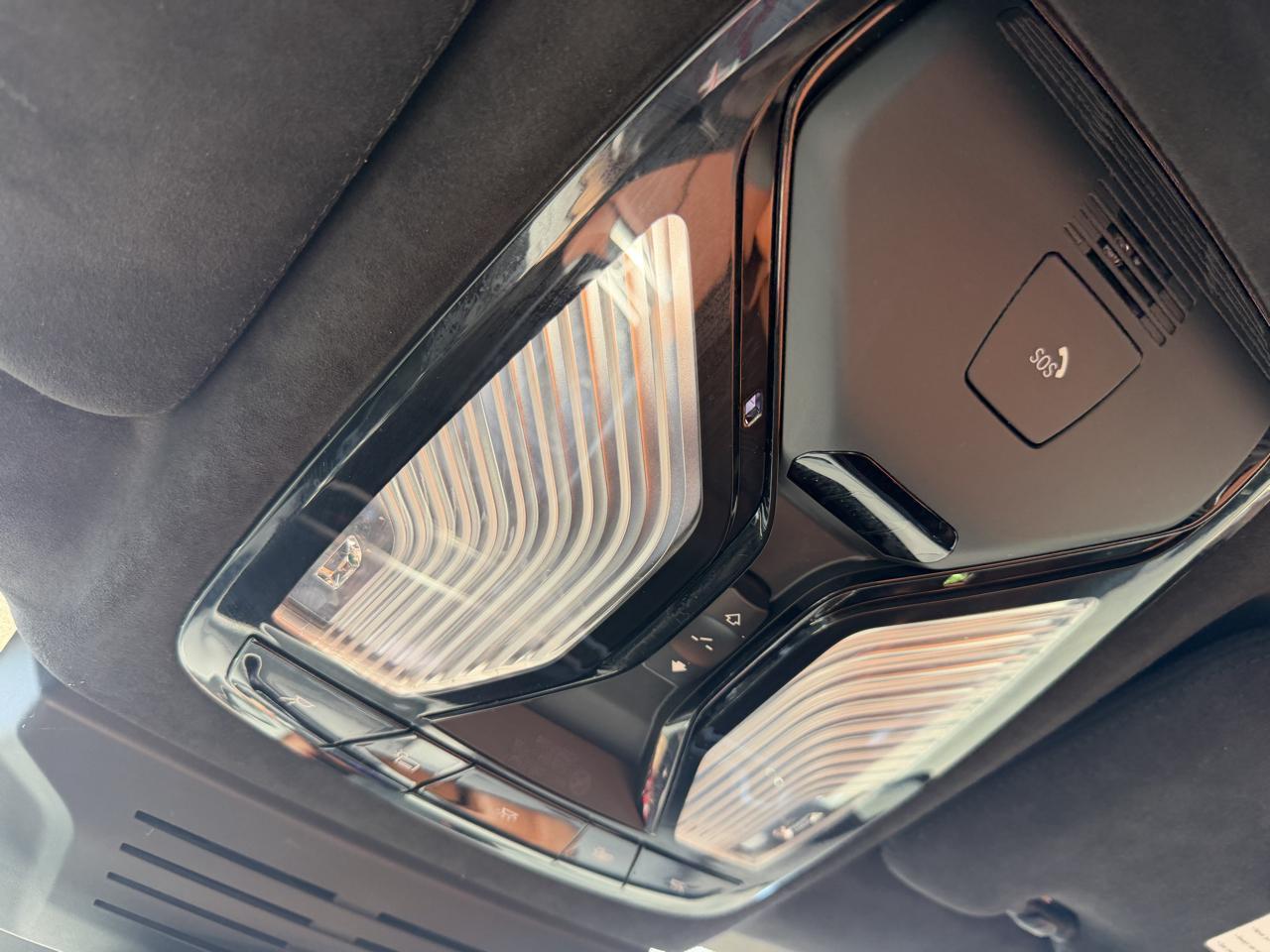 BMW X7  2025
