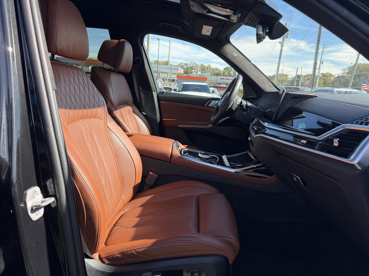 BMW X7  2025