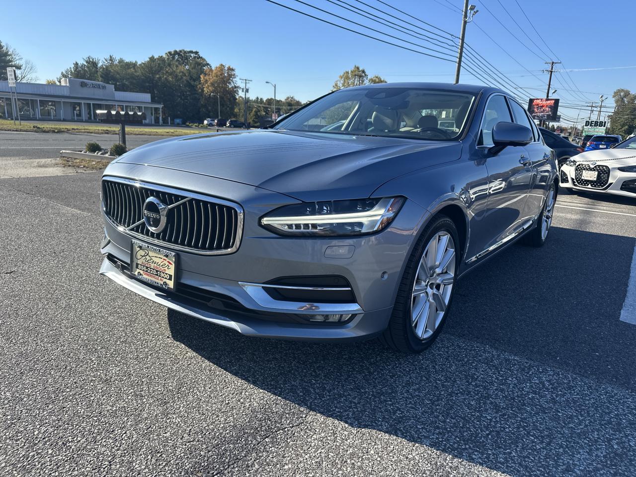 2017 Volvo S90