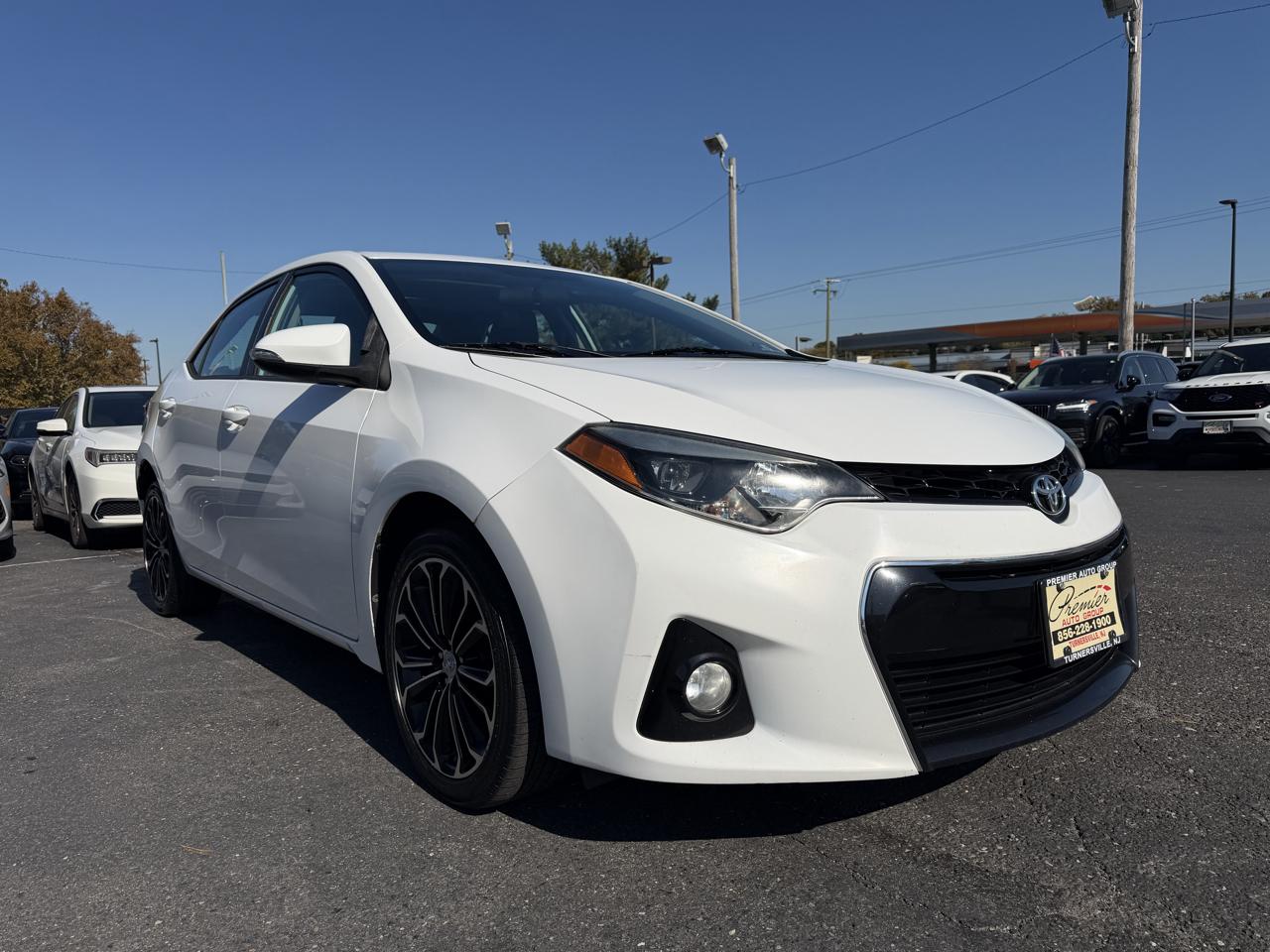 Toyota Corolla  2015