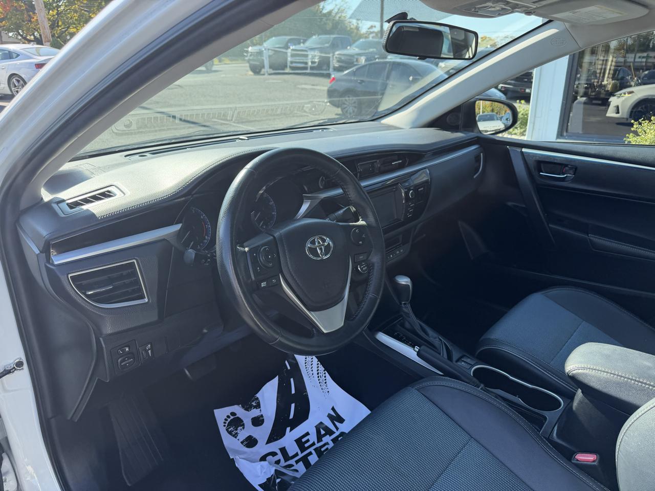 Toyota Corolla  2015