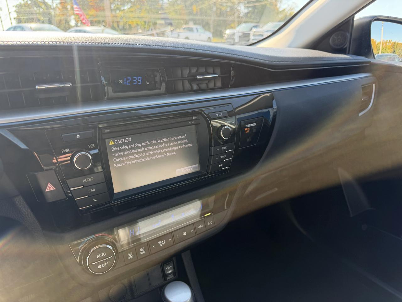 Toyota Corolla  2015