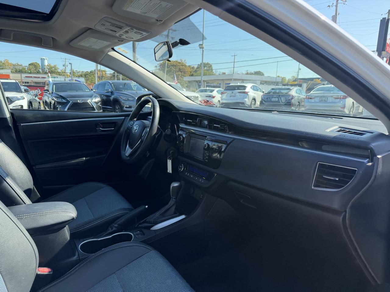 Toyota Corolla  2015