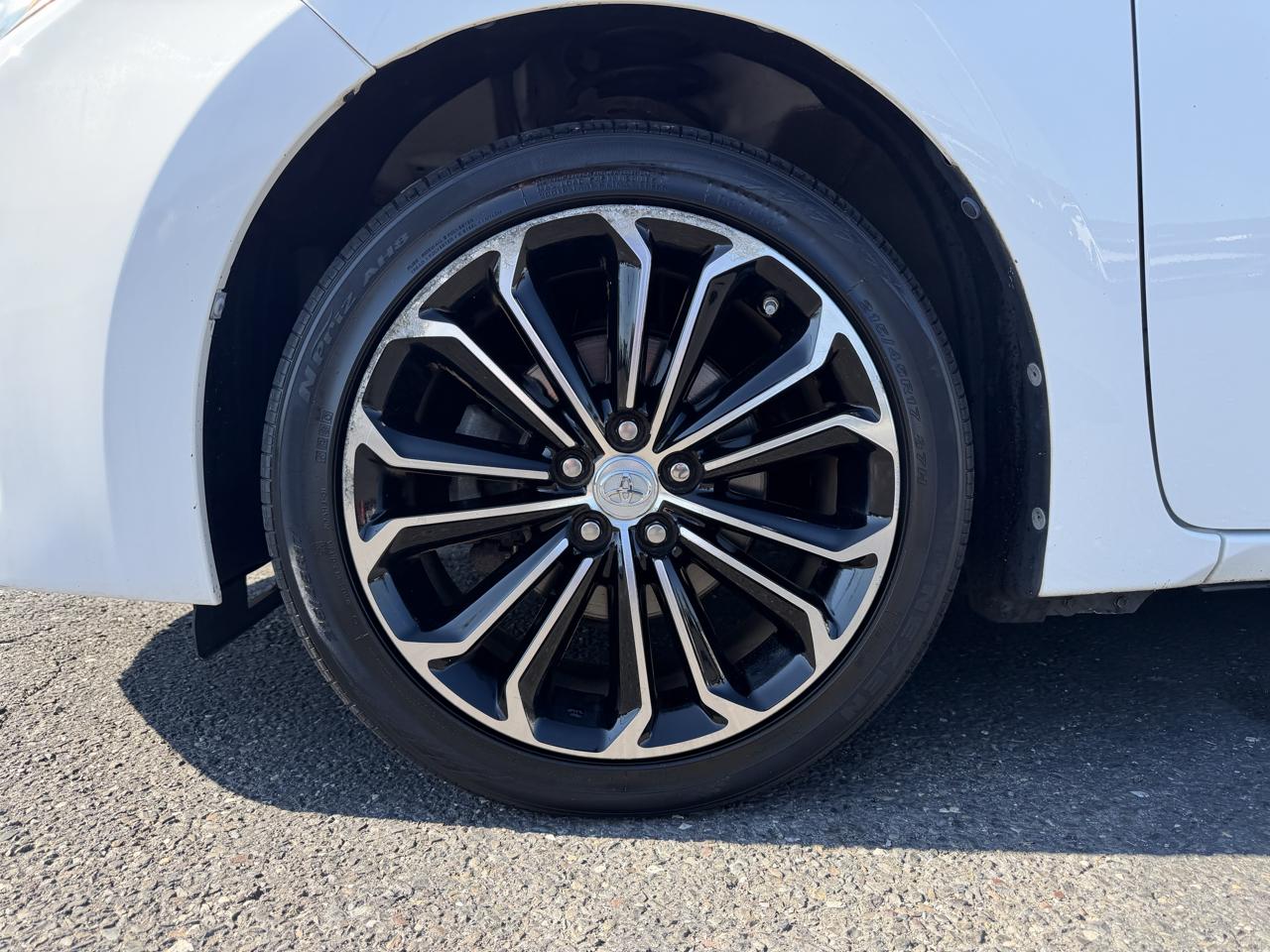 Toyota Corolla  2015