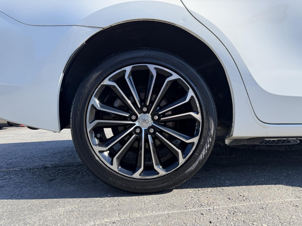 Toyota Corolla  2015