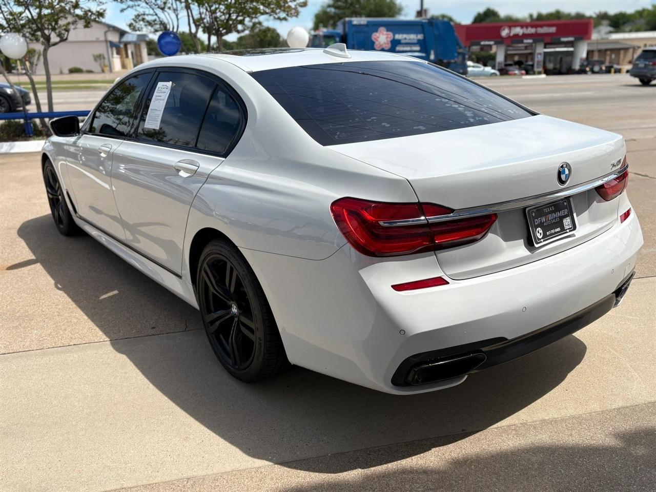 BMW 7-Series  2018