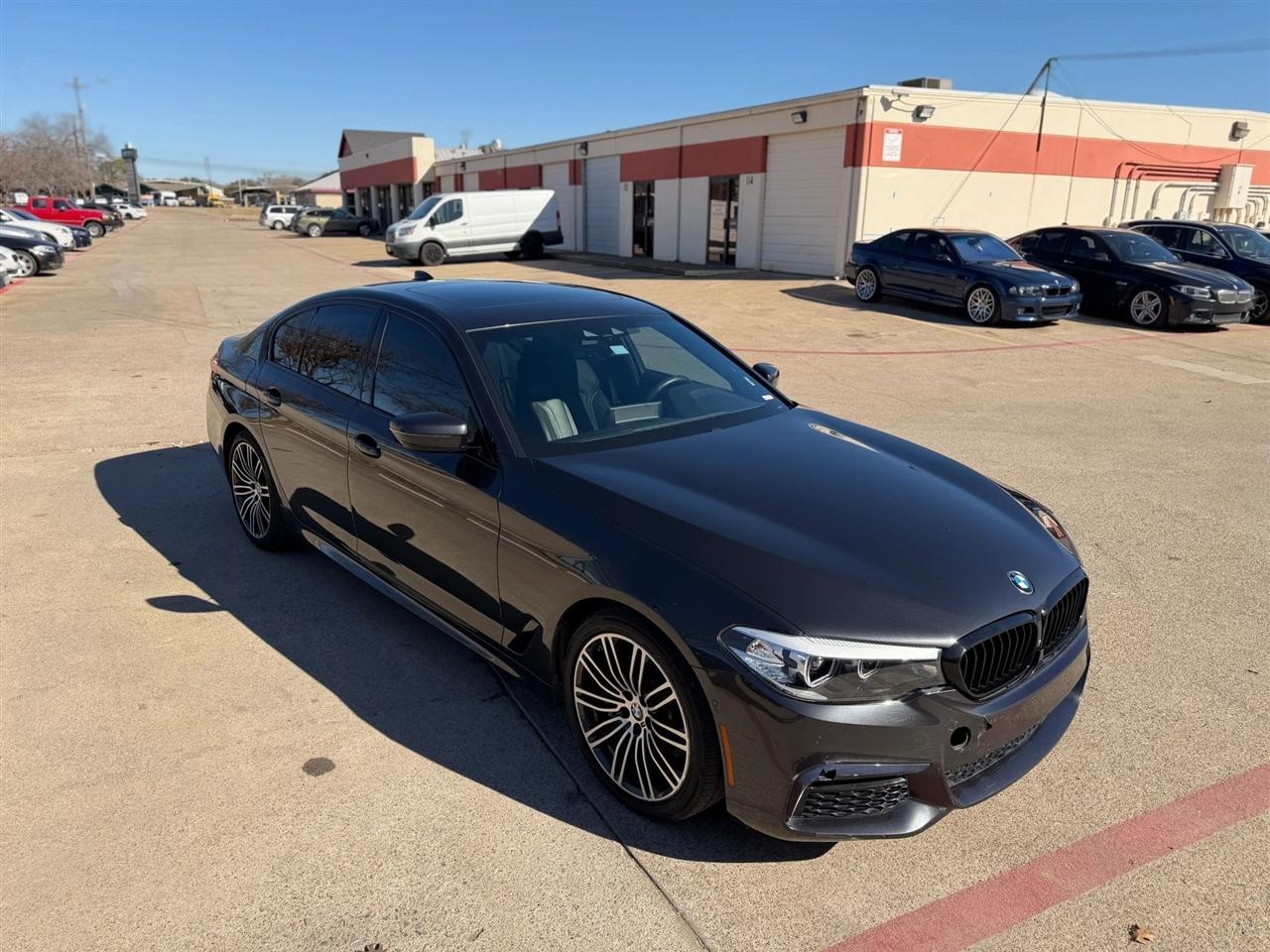 BMW 5-Series  2019